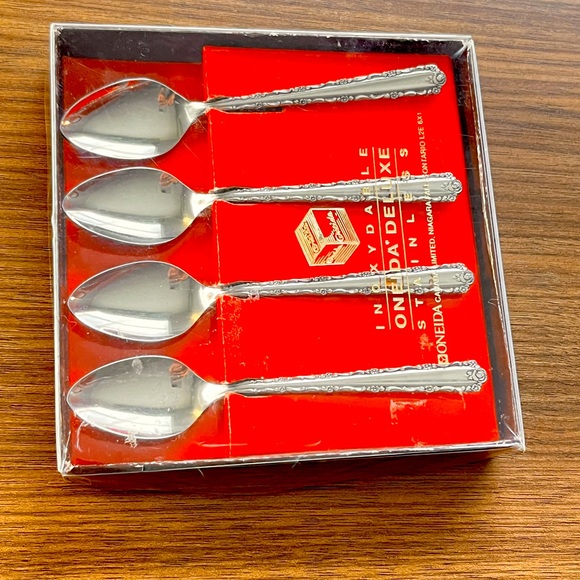 New!! Vintage Oneida Deluxe Teaspoons 6" Set Of 4, In Original Package - Picture 4 of 5